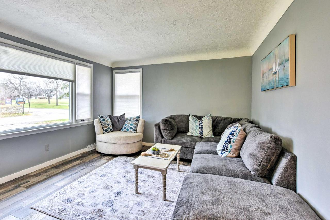 Charming Retreat With Deck - Walk To Lake Pepin エクステリア 写真