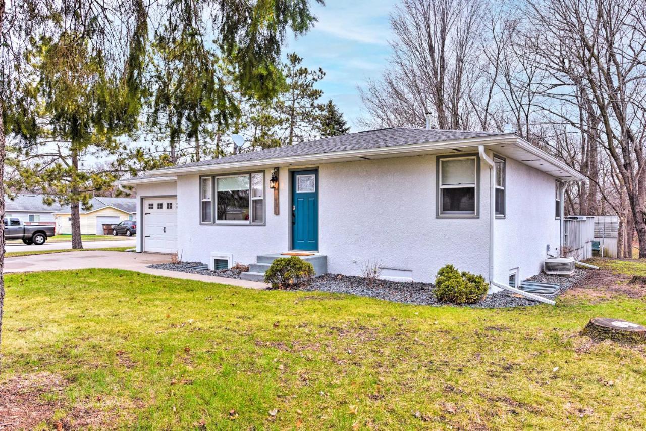 Charming Retreat With Deck - Walk To Lake Pepin エクステリア 写真
