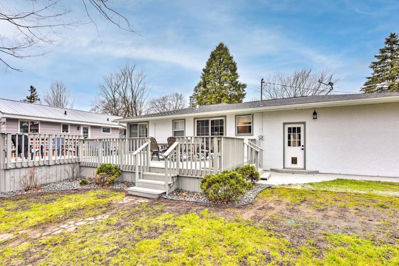 Charming Retreat With Deck - Walk To Lake Pepin エクステリア 写真
